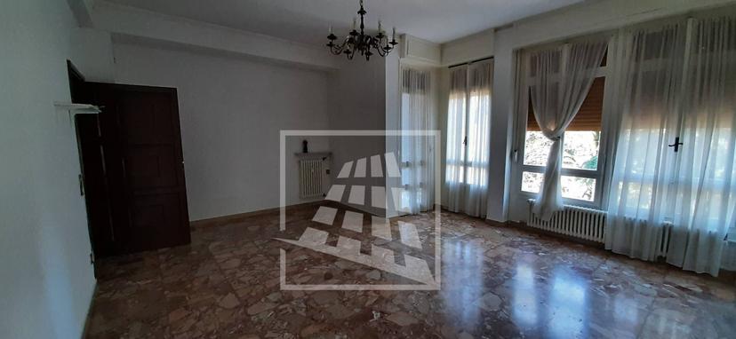 Quadrilocale in Via Carlo Zucchi 8, Reggio nell'Emilia