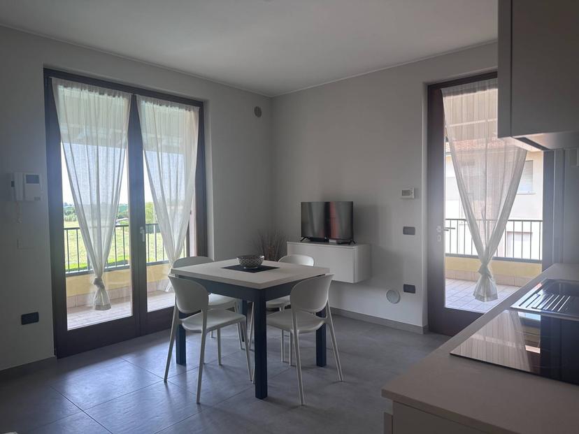 Bilocale in Via del Lavoro 11, Castelnuovo del Garda — foto 2 di 5