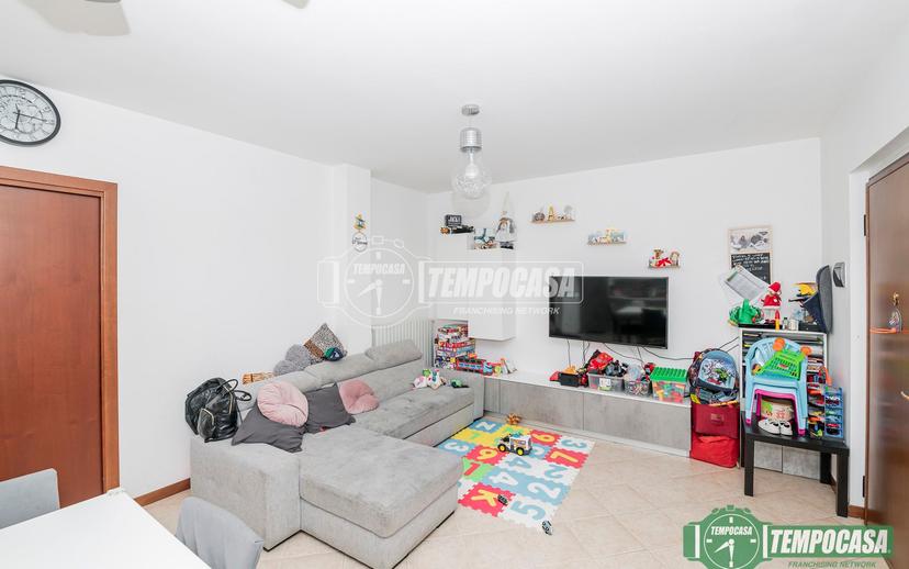 Trilocale in Via Dante Nicolini 15, Pieve Fissiraga — foto 2 di 5