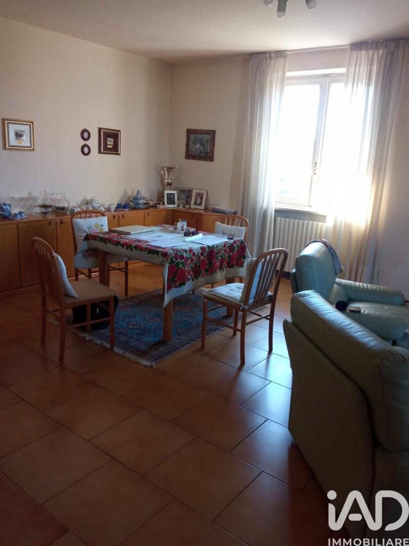 Villa in Via Camillo Benso Conte di Cavour 4, Linarolo