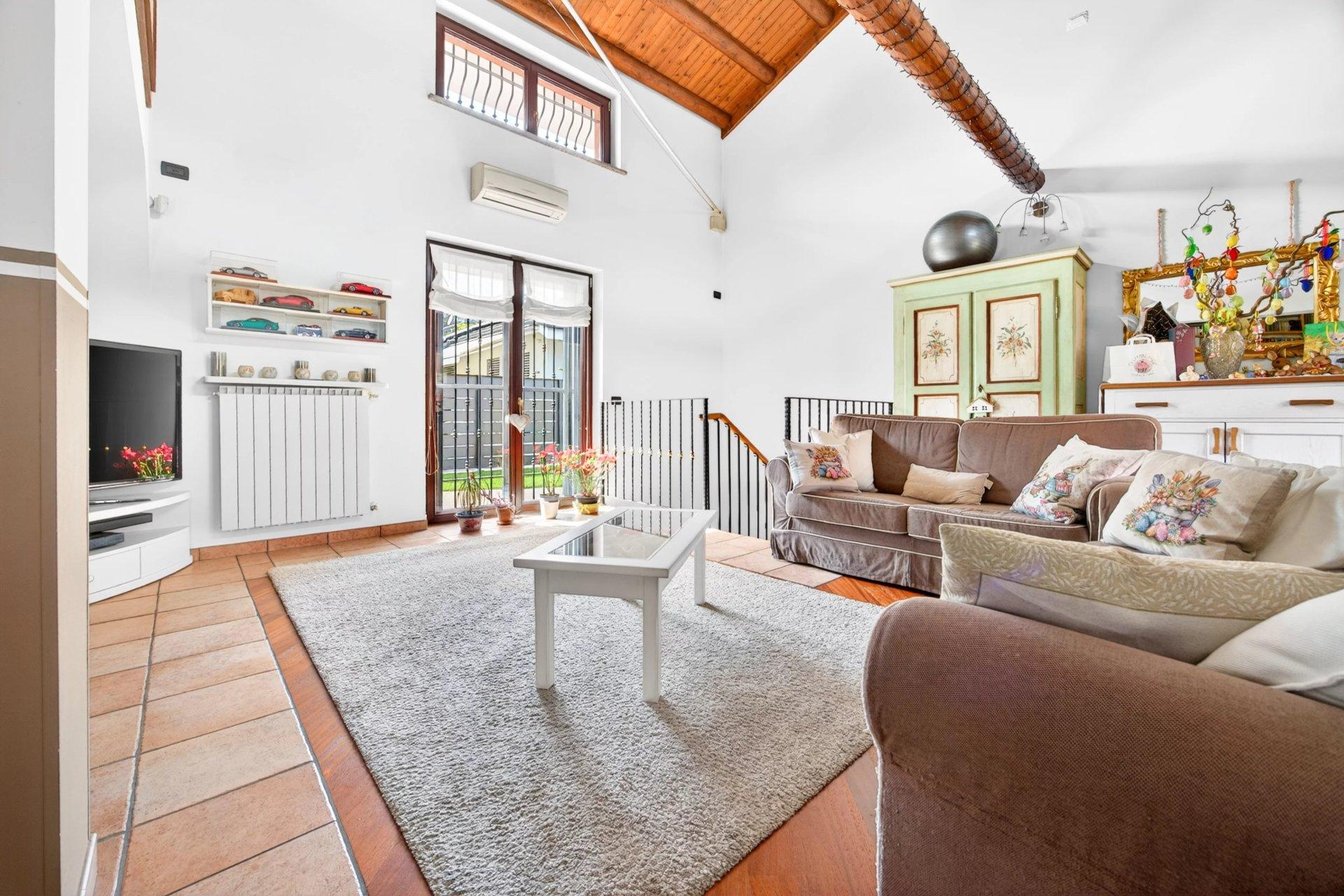 Villa in Viale dei Tigli, 8, Arese