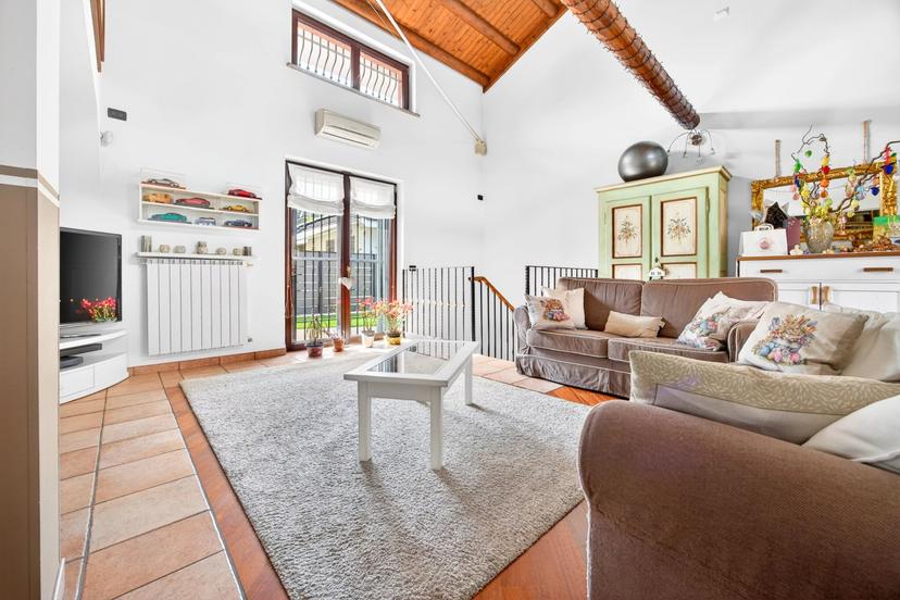 Villa in Viale dei Tigli, 8, Arese