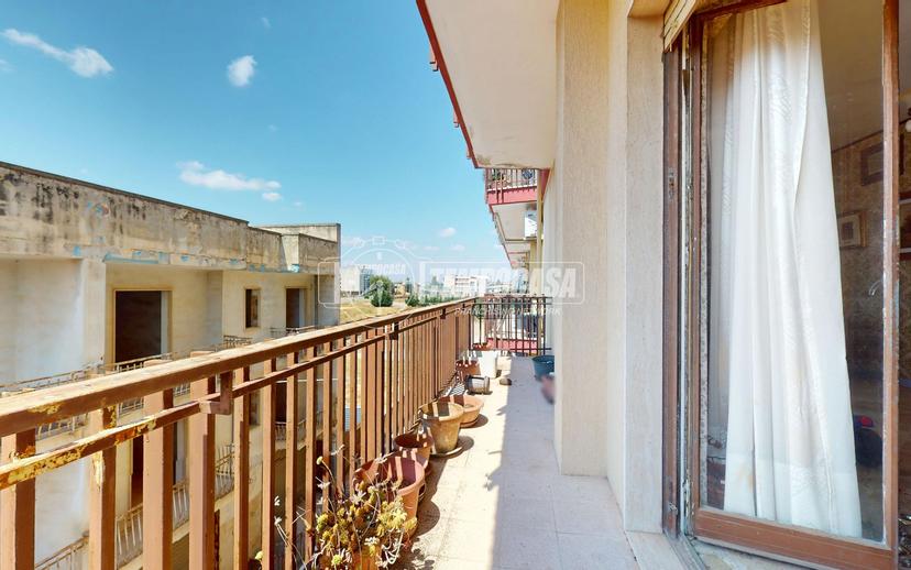 Trilocale in Vico III Monsignor Laera, Acquaviva delle Fonti — foto 3 di 5