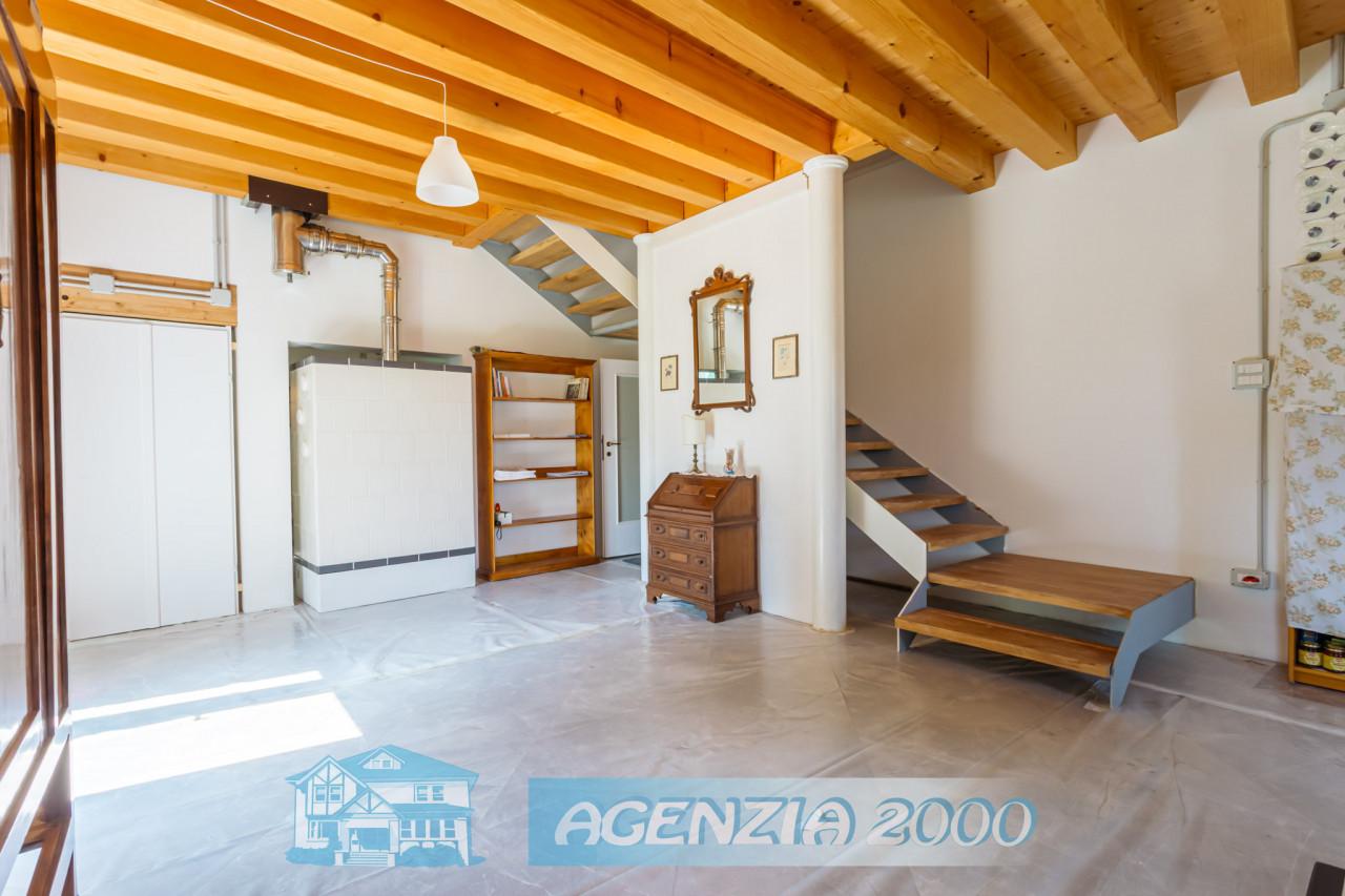 Casa indipendente in Via Sant'Antonio, Due Carrare