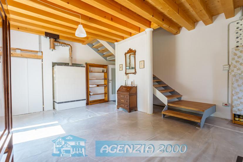 Casa indipendente in Via Sant'Antonio, Due Carrare