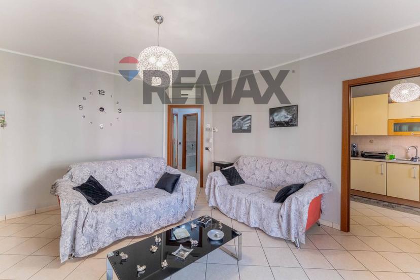 Trilocale in Via Carreggia 105b, Cardano al Campo — foto 5 di 5