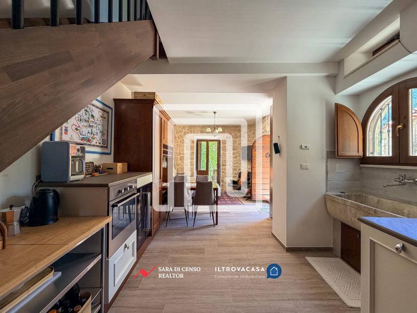 Casa indipendente in Via Grande 47, Introdacqua