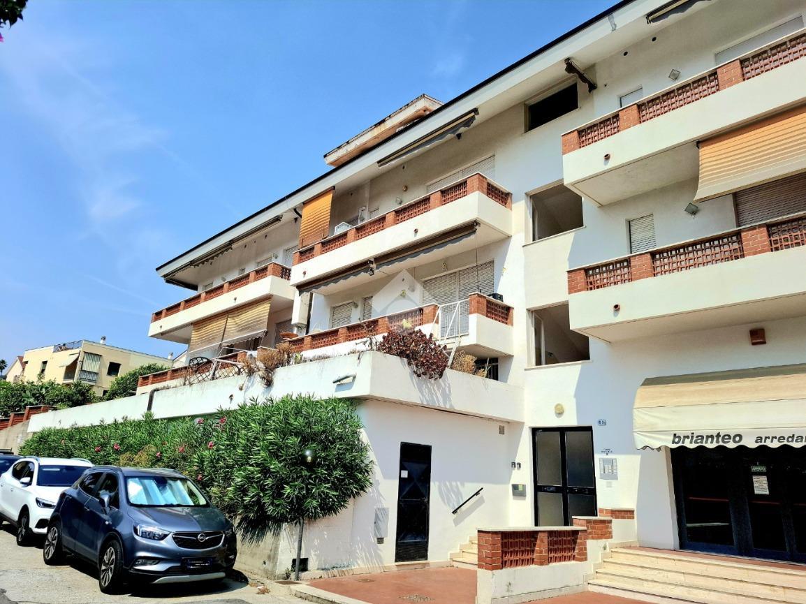 Attico in Via Diano San Pietro 99, Diano Castello