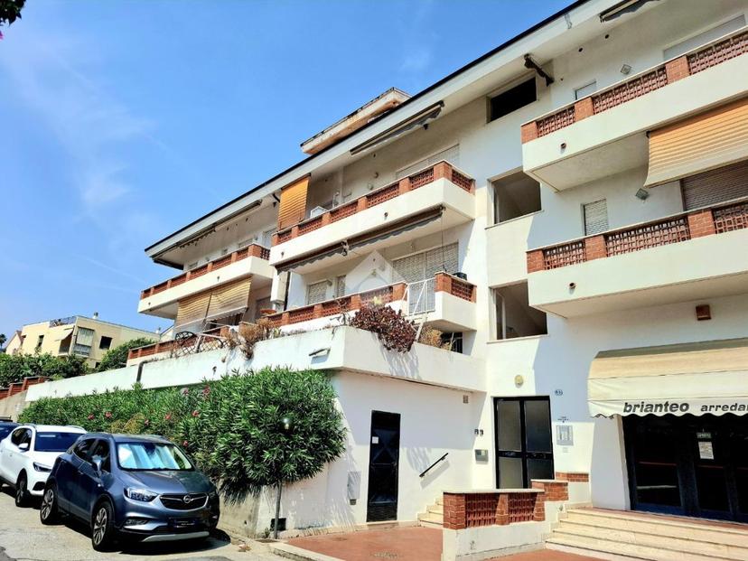 Attico in Via Diano San Pietro 99, Diano Castello