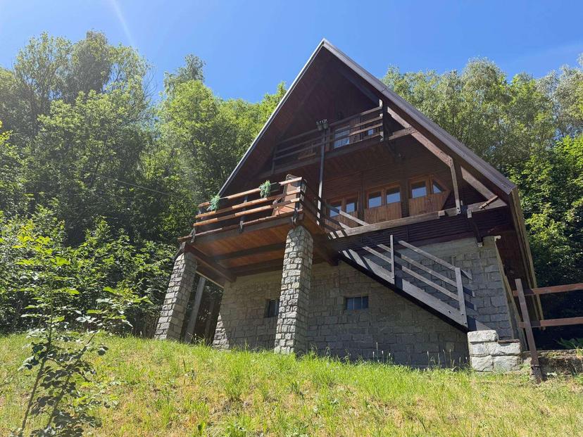 Villa unifamiliare in Frazione Grand Moulin 5, Antey-Saint-André