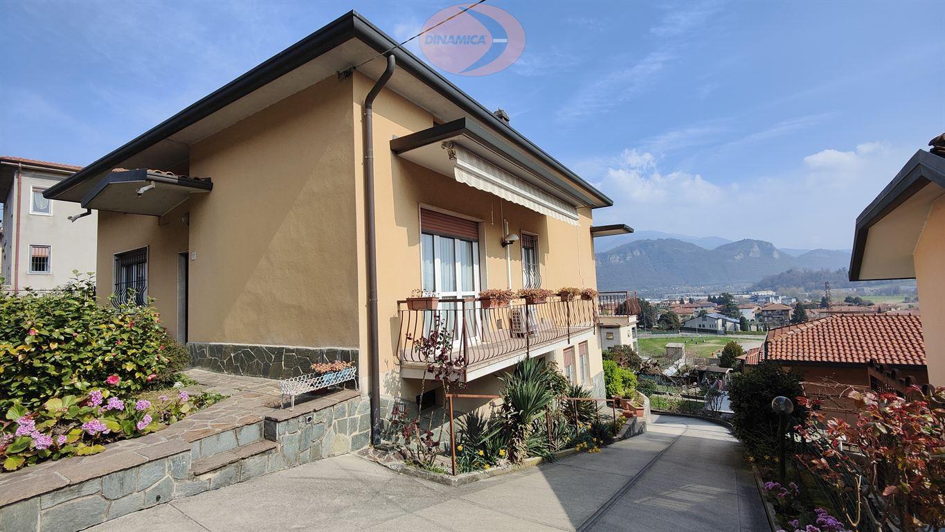 Villa in Via Italia, Airuno