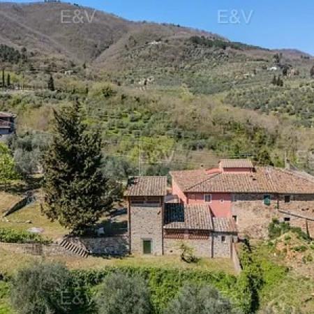 Casale in Via La Selice, Cavriglia