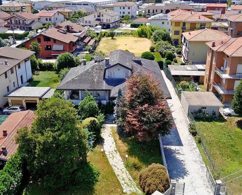 Villa in Via San Giovanni 74, Oleggio — foto 3 di 5