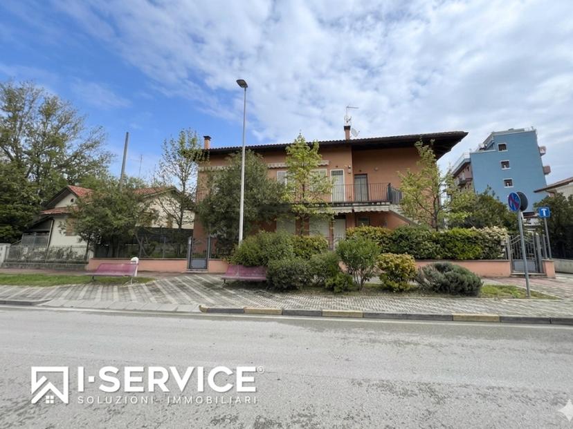 Trilocale in Via Panzini 220, Bellaria-Igea Marina — foto 2 di 5