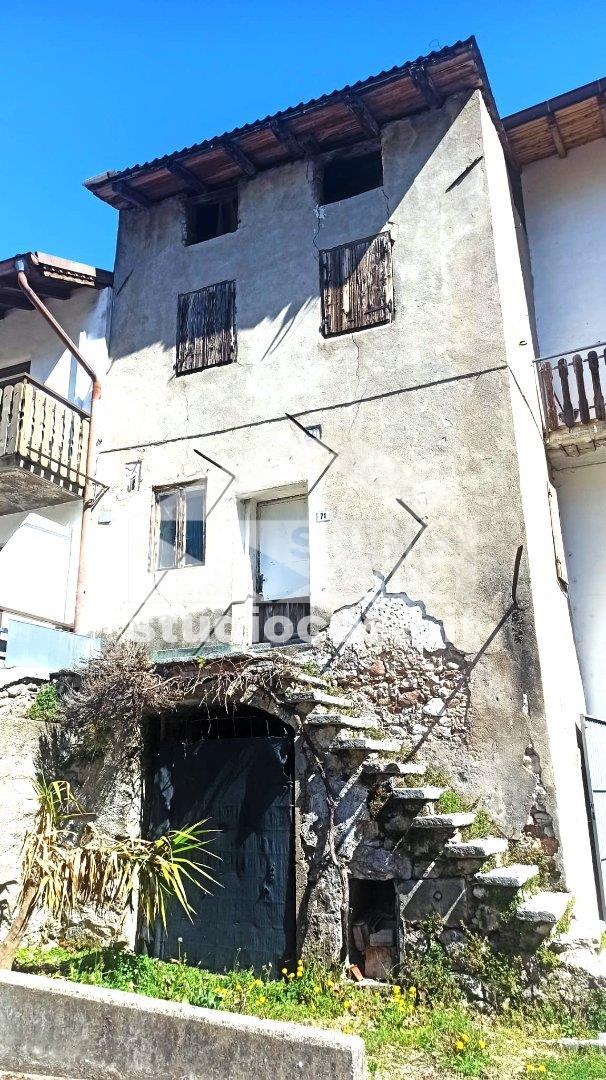 Casa indipendente in Via Santuario, Ala — foto 2 di 4