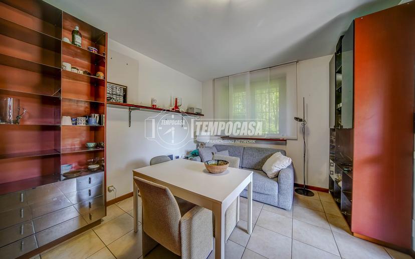 Bilocale in Via Alcide De Gasperi 27/-, Besnate — foto 4 di 5