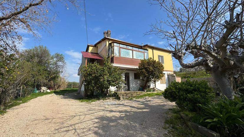 Casa indipendente in Via Colle Pizzuto 8, Mosciano Sant'Angelo — foto 3 di 5