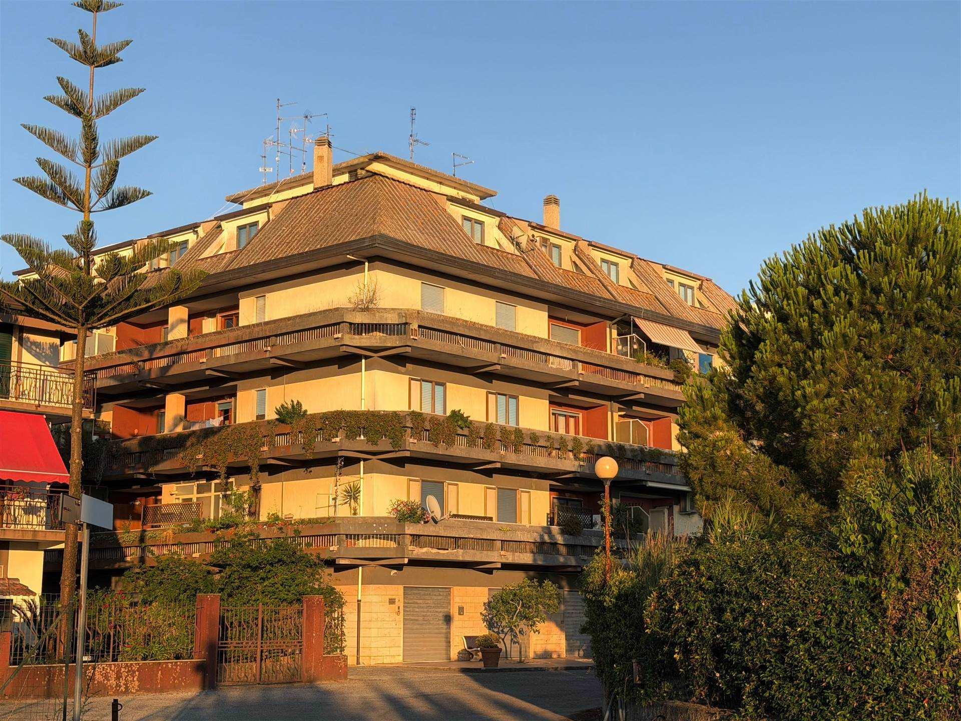 Quadrilocale in Viale della Pace, Vibo Valentia