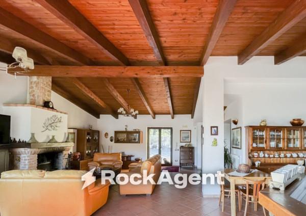 Villa in Contrada Donnantona 19, Borgia — foto 2 di 5