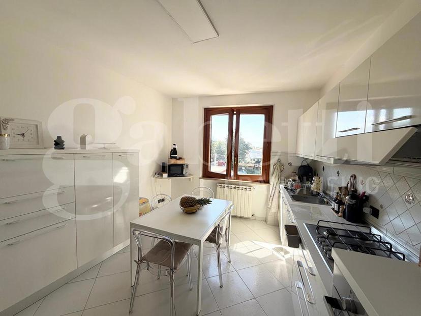 Appartamento in Via Michelangelo 33, Assisi — foto 3 di 5