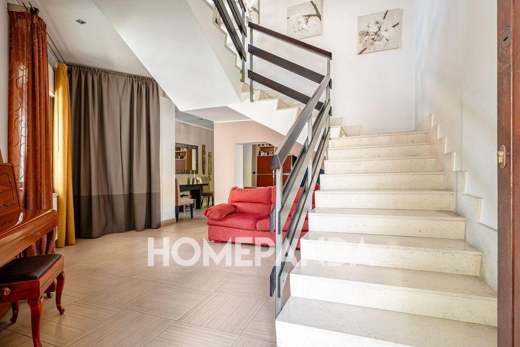 Villa unifamiliare in Via Antonio Gramsci 46, Gravina di Catania