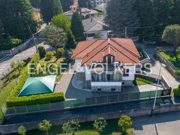 Villa in Via Monte Grappa 40, Carnago — foto 2 di 5