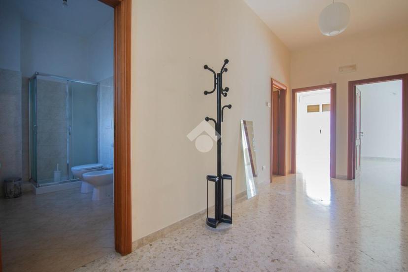 Casa indipendente in Via Circolo Fratellanza Conversanesi d’America, Conversano — foto 3 di 5