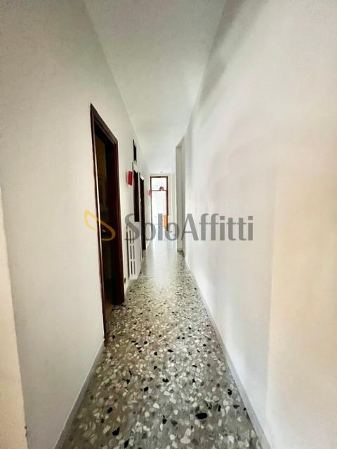 Stanza in appartamento in Nicolai 92, Bari — foto 4 di 5