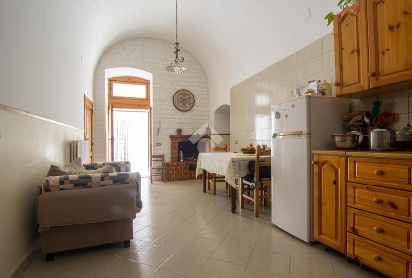 Casa indipendente in Vico Secondo Via Bari 16, Conversano — foto 2 di 5