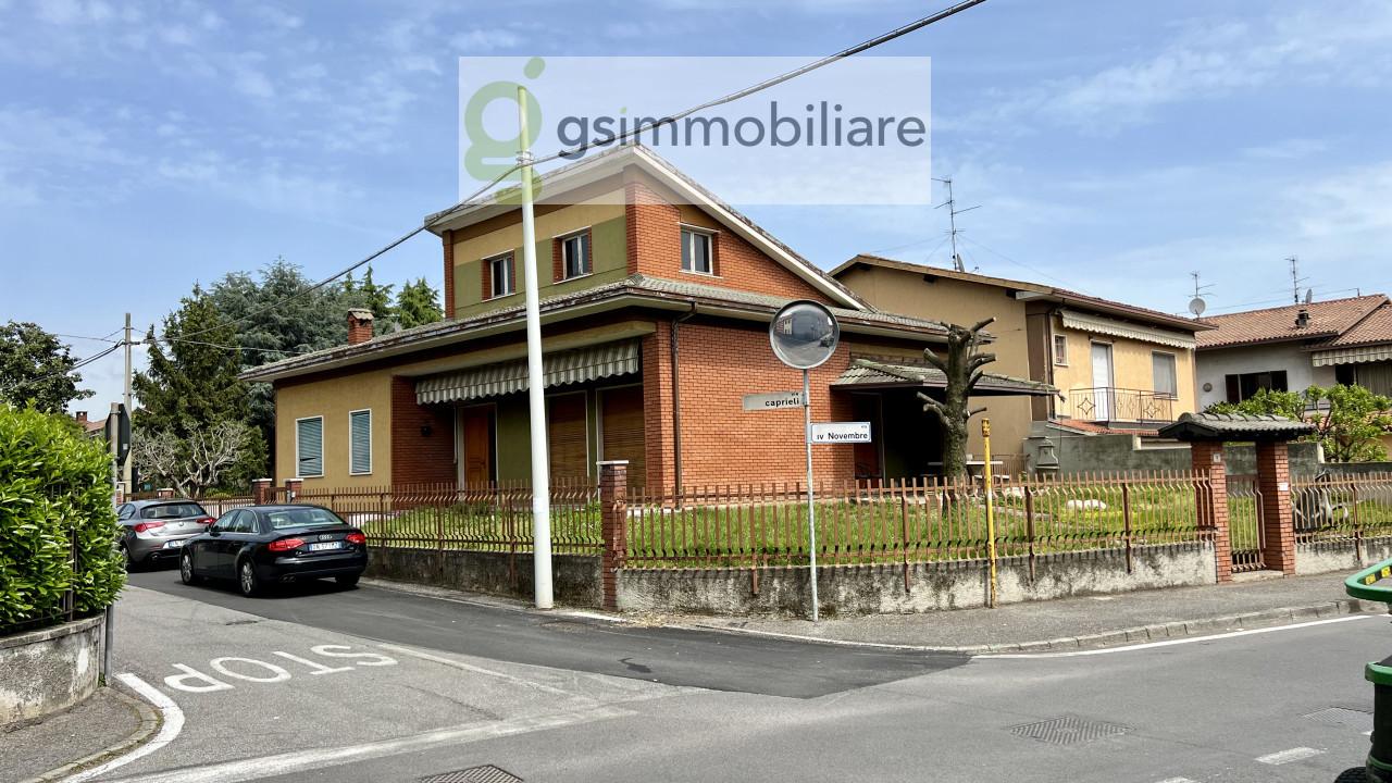 Villa in Via Caprieli, 40, Ospitaletto
