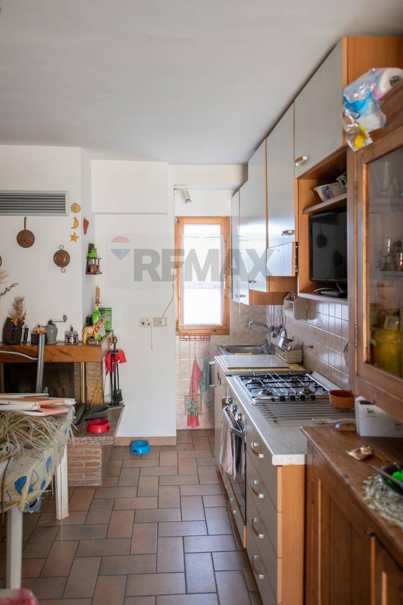 Quadrilocale in Località Santa Croce 18, Arcevia — foto 2 di 5