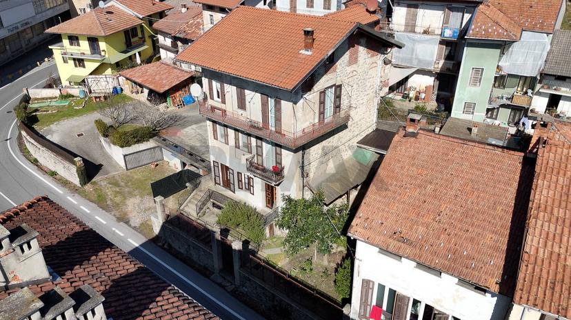 Casa indipendente in Frazione Falcero 75, Valdilana — foto 2 di 5
