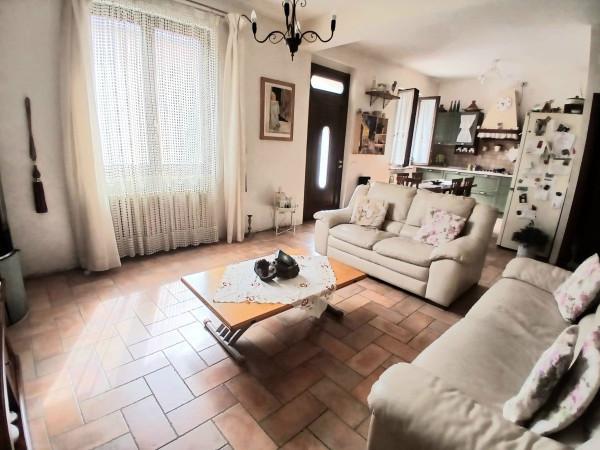 Villa in Via Regione Gioiello, Broni — foto 2 di 5