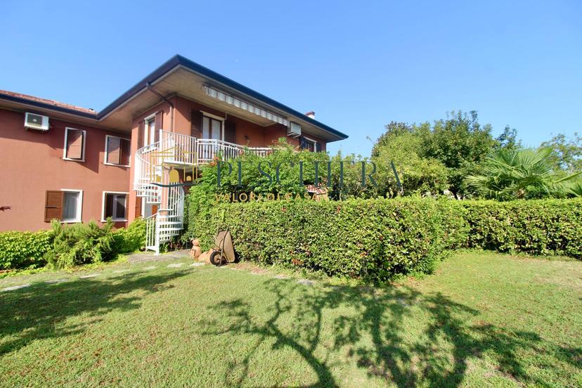 Trilocale in Via Piemonte 11, Peschiera del Garda — foto 2 di 5