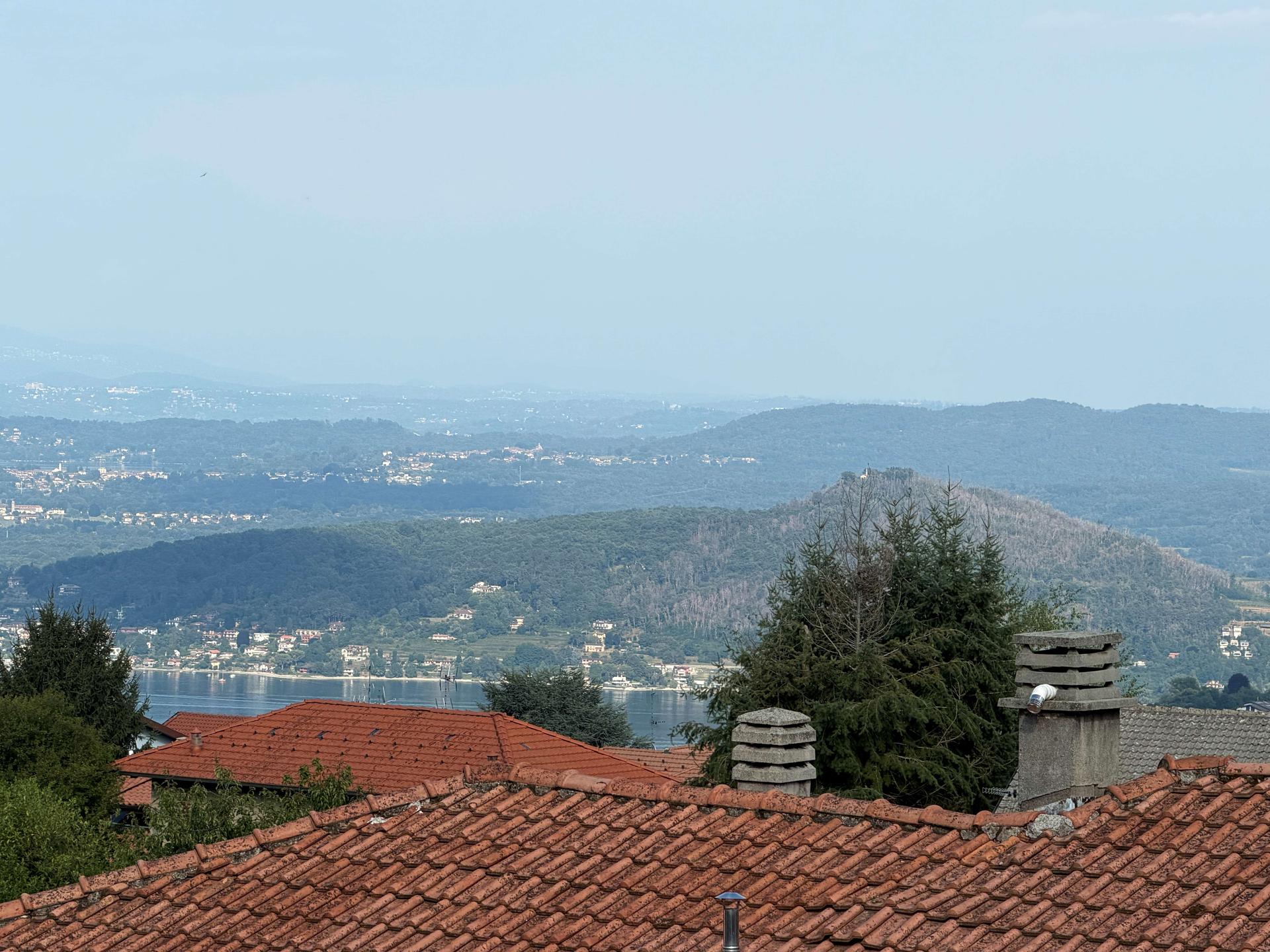 Trilocale, Colazza