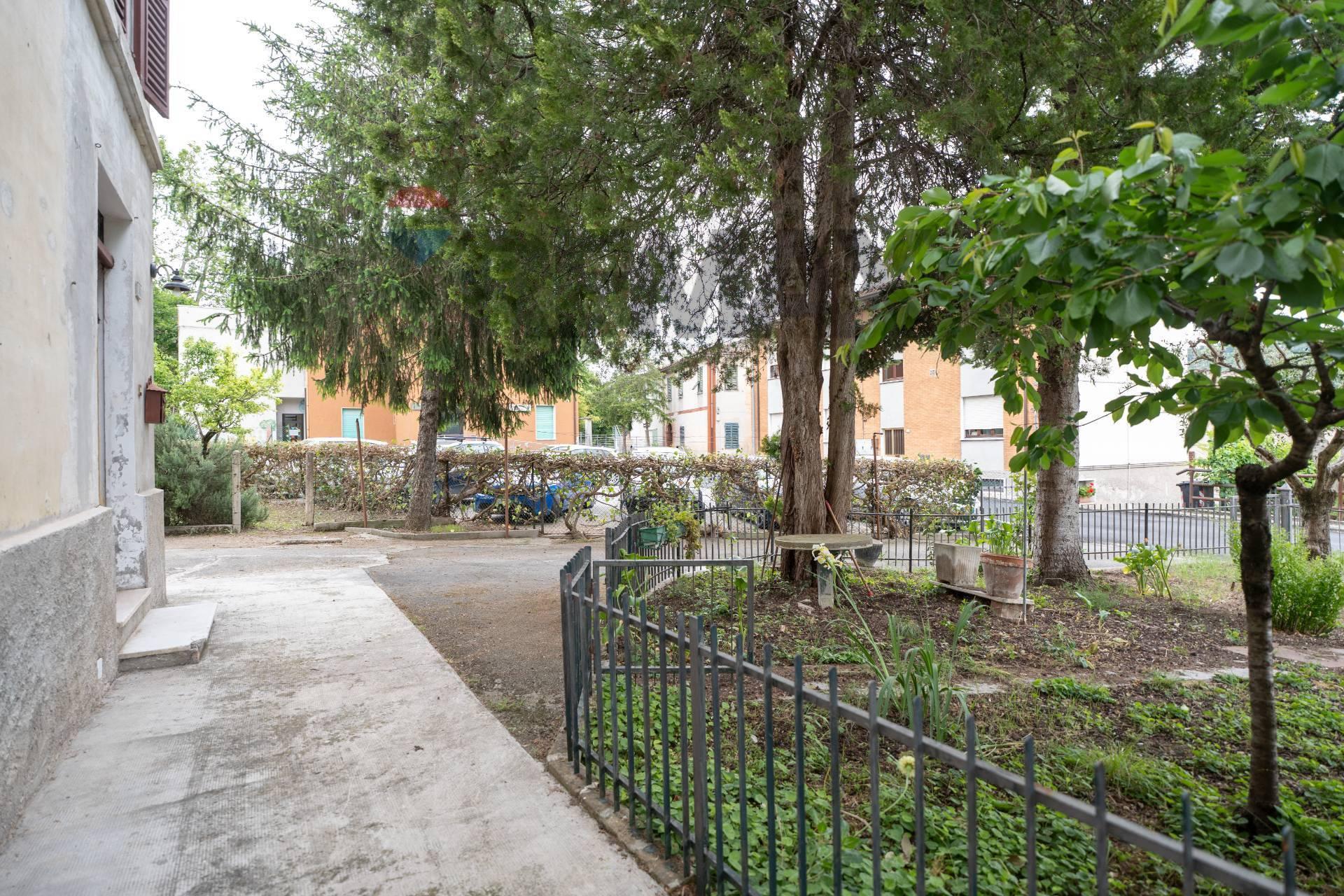 Casa indipendente in Via Dante Alighieri 2, Rosora