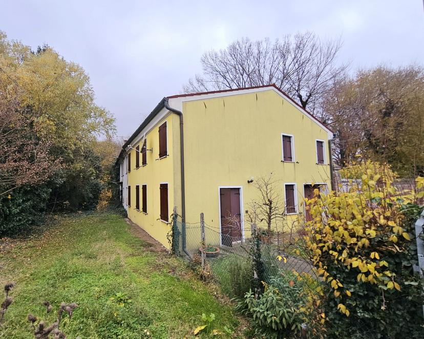 Villa in Via Ponticelli, Granze — foto 3 di 5