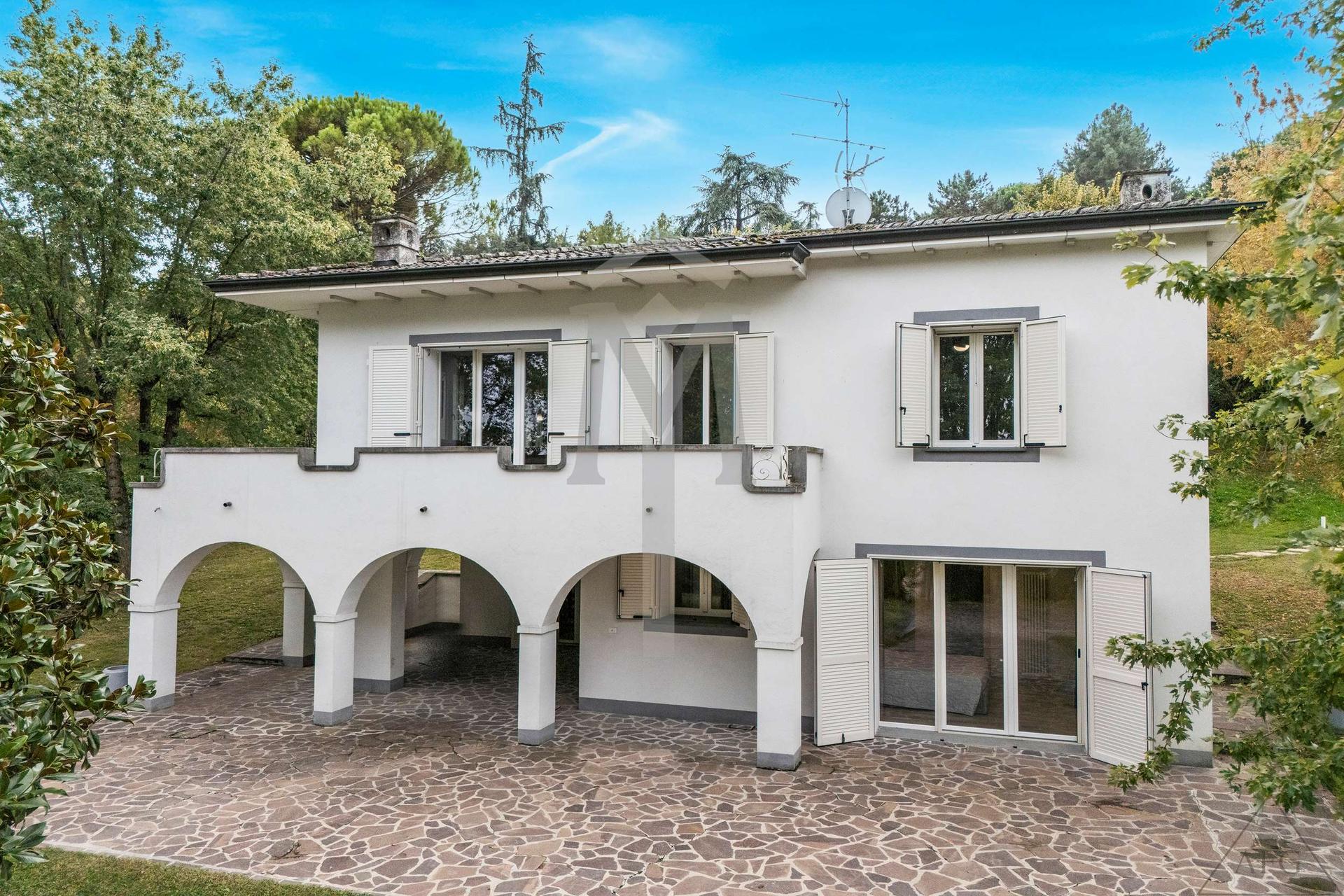 Villa unifamiliare, Quattro Castella