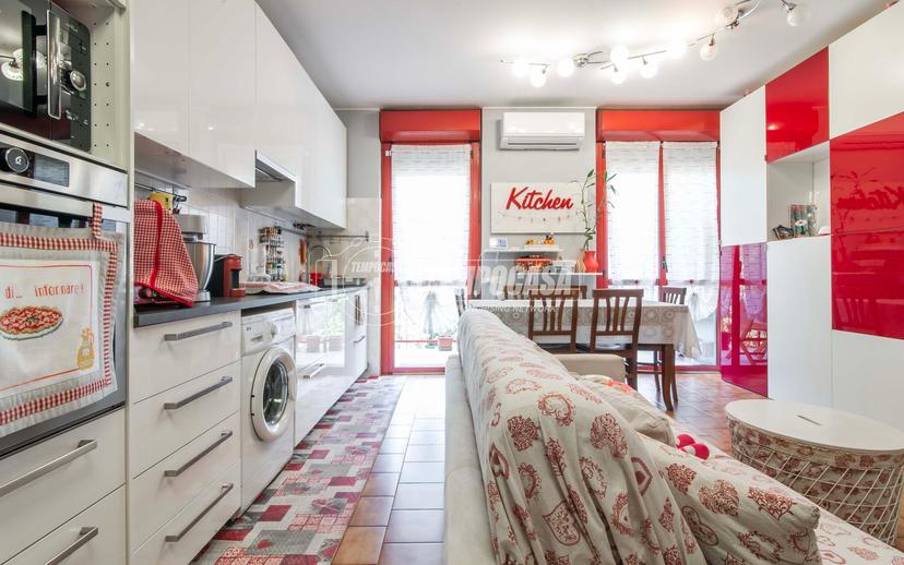 Bilocale in Via delle Grigne 24, Saronno