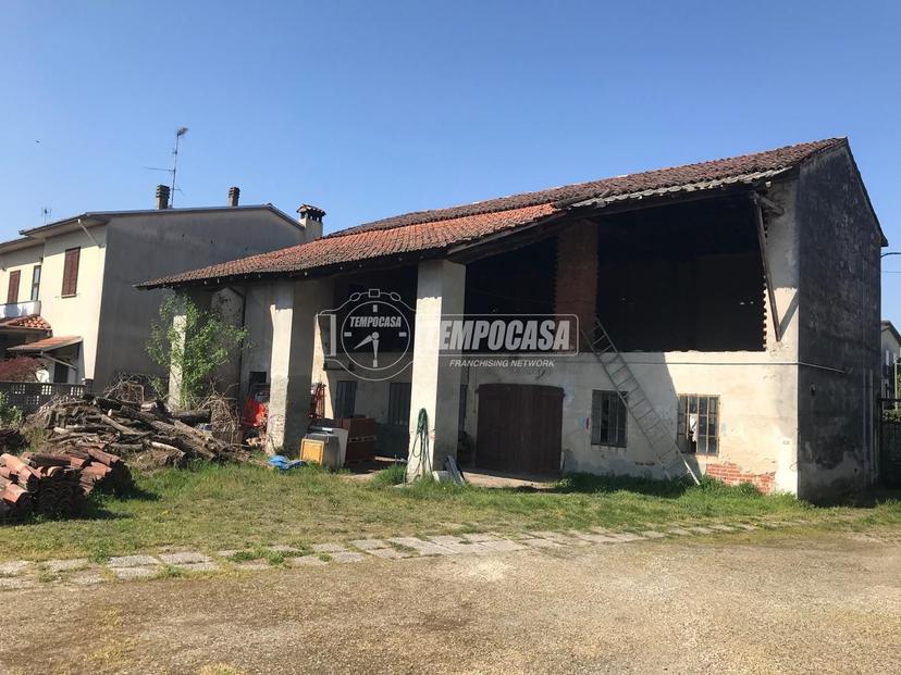 Cascina in Via Roma 50, Gropello Cairoli