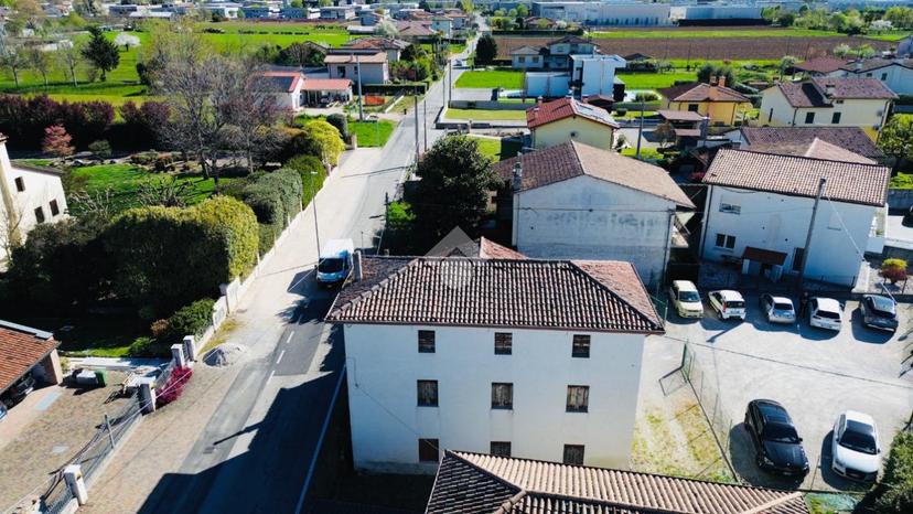 Casa indipendente in Via Castion 67, Rossano Veneto — foto 2 di 5