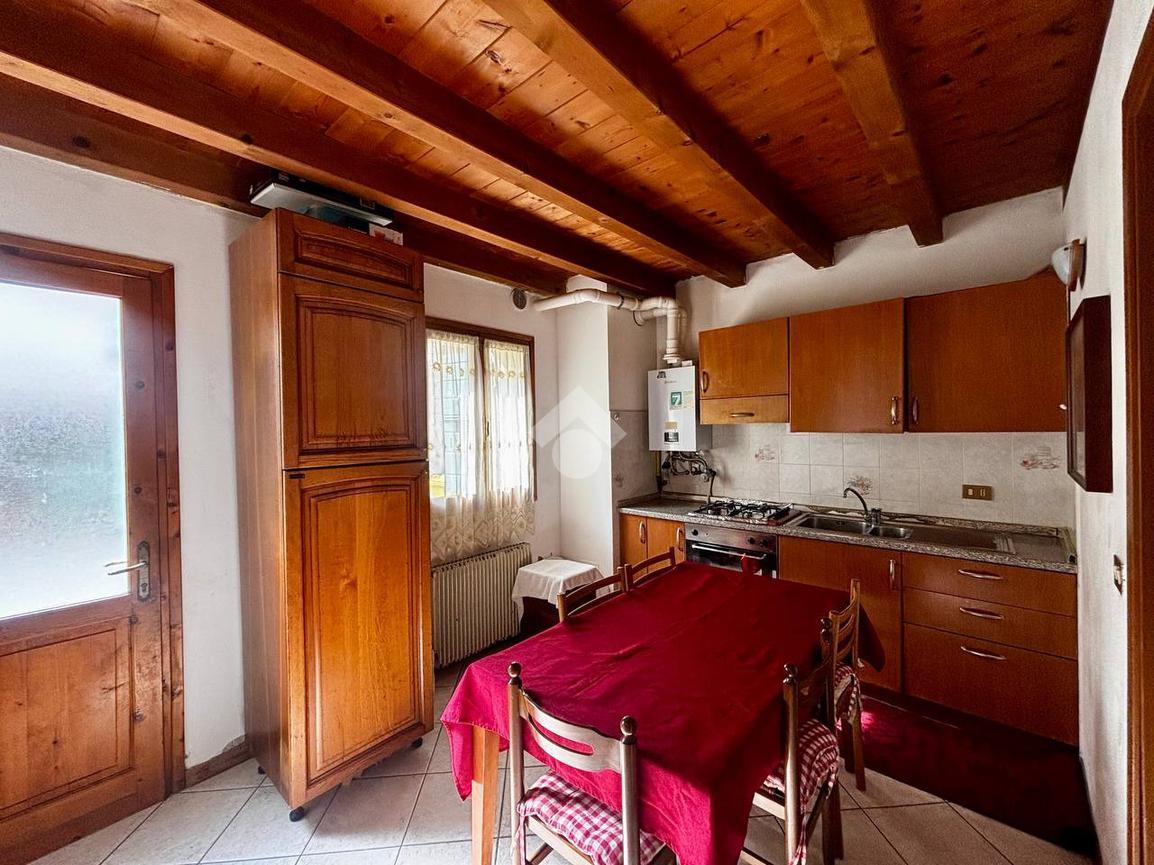 Casa indipendente in Via Posmon, Farra di Soligo