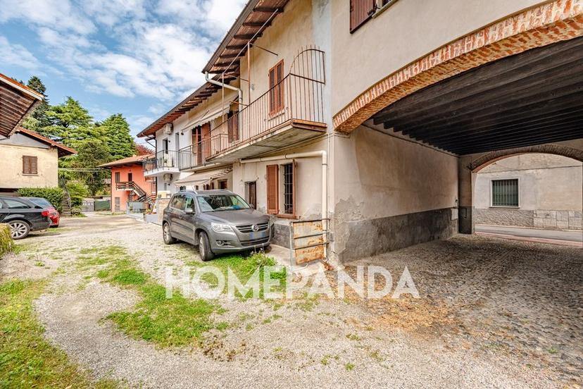 Quadrilocale in Via Roma, Travedona-Monate — foto 2 di 5