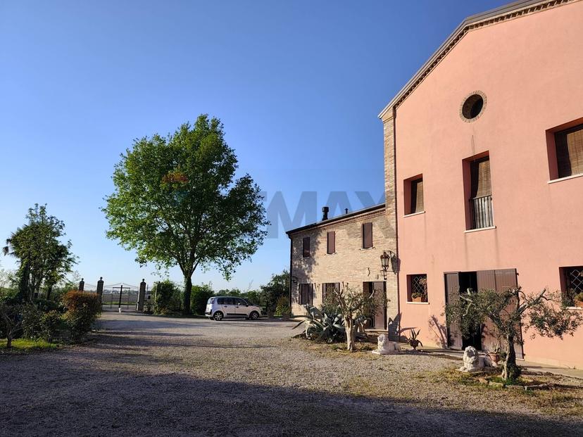 Villa in Via Madonna, Boschi 14, Poggio Renatico — foto 5 di 5