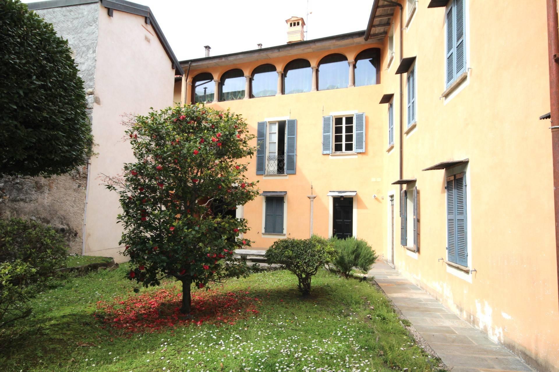 Appartamento in Via Umberto I° 1, Cannobio