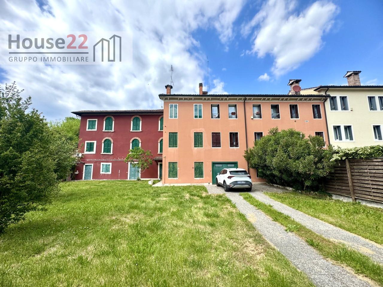 Casa indipendente in Via Carlo Cattaneo 34, Vicenza