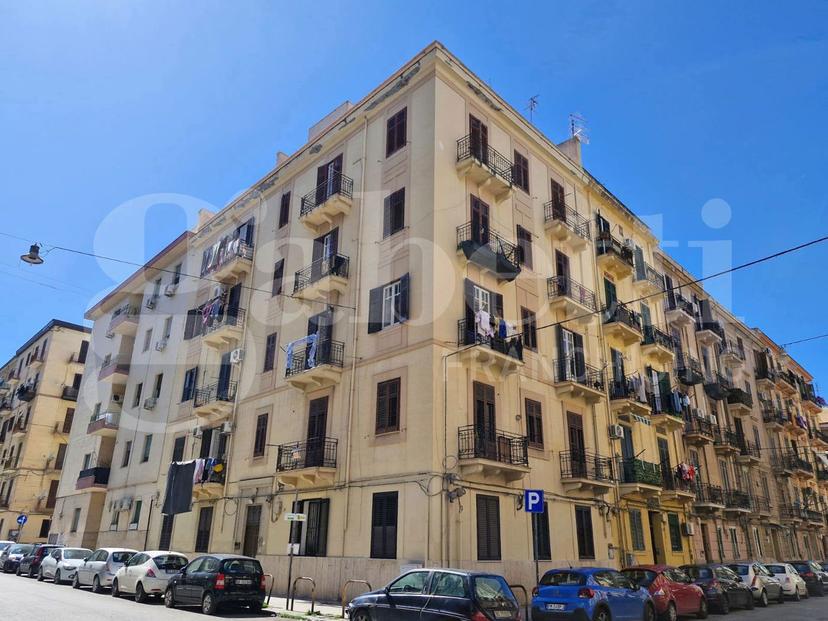Trilocale in Via Bergamo, Palermo
