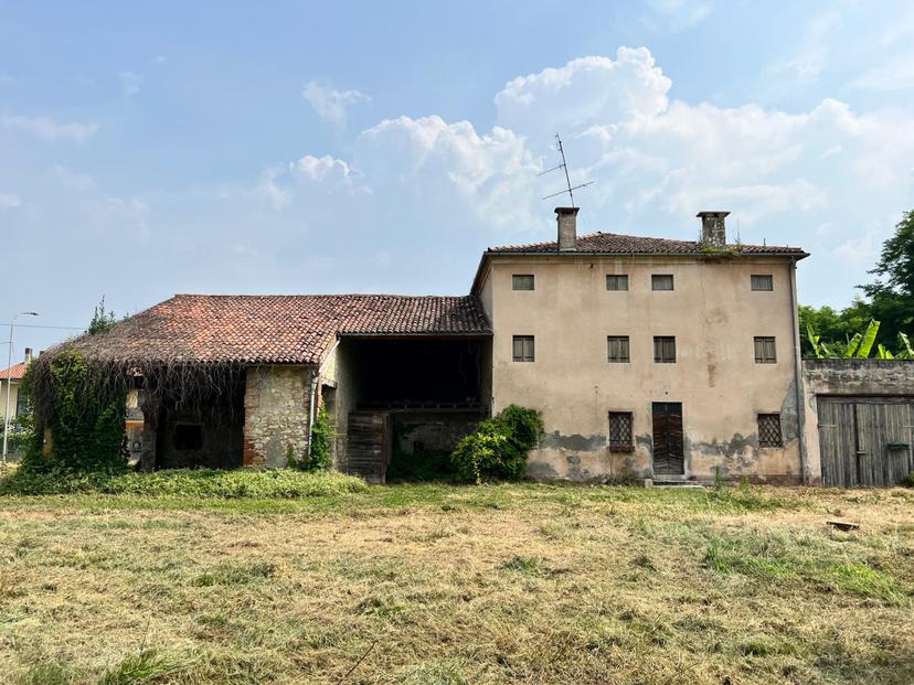 Casa colonica in Via Roma, Sarego — foto 2 di 5