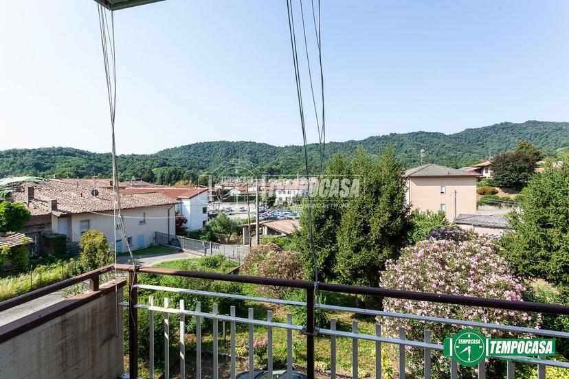 Quadrilocale in Via Giosuè Carducci, Pontida — foto 4 di 5