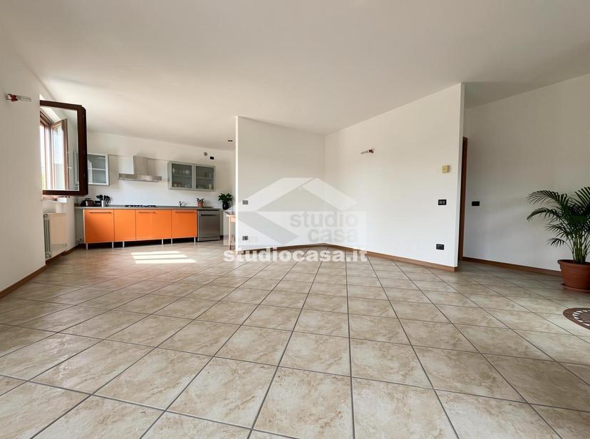 Appartamento in Giovanni da Verrazzano, Albano Sant'Alessandro — foto 5 di 5